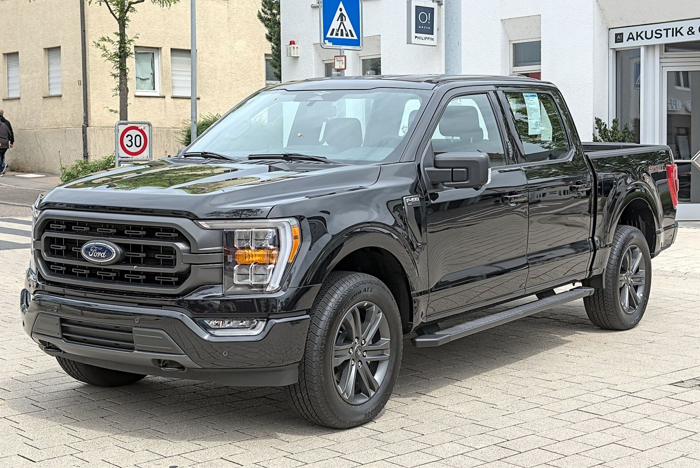 Ford F-150 pickup truck. Photo: Alexander Migl, CC BY-SA 4.0, via Wikimedia Commons.